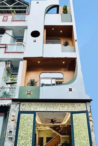Ngộp! Bán gấp 3 tỷ 150, nhà 55m2 đường Ba Tháng Hai, P11, Q10. Ra công viên Lý Thái Tổ 4phút