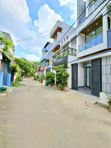 🌴 NHÀ PHỐ 50.3M2, NGANG 4.3M, 3 TẦNG, HOÀN CÔNG ĐỦ, ĐƯỜNG Ô TÔ 6M, GẦN CHỢ LONG TRƯỜNG.(A)