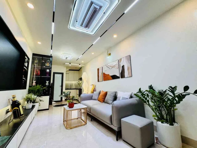 HIẾM CÓ KHÓ TÌM NHÀ ĐẸP SÁT PHỐ CỔ - NGÕ THÔNG TỨ NGẢ - Ở CỰC SƯỚNG - DIỆN TÍCH RỘNG - GIÁ TỐT