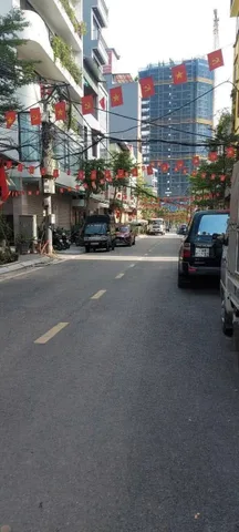 Lê đại diện hành, 36m x 4tầng x Mt 3.9, ngõ nông, sát Vincom Bà Triệu, ăn sinh tốt