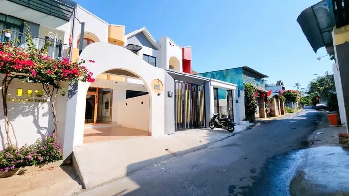 Chào bán căn nhà mới. Mặt tiền đường Hoàng Thế Thiện 
diện tích 100m2 giá 5ty250