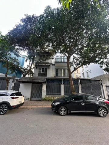 BÁN BIỆT THỰ ĐƯỜNG THỌ THÁP. CẦU GIẤY. 195M2 - 4 TẦNG. MT 14M.