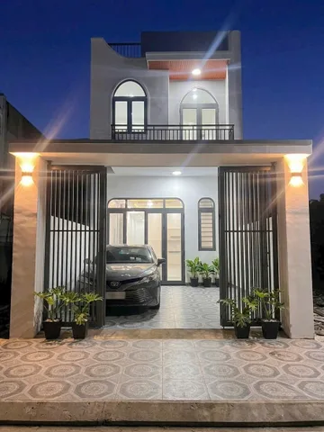 NHÀ LẦU HIỆN ĐẠI 5X21 SỔ HỒNG RIÊNG 2 MẶT TIỀN CHỈ 650TR SỞ HỮU NGAY