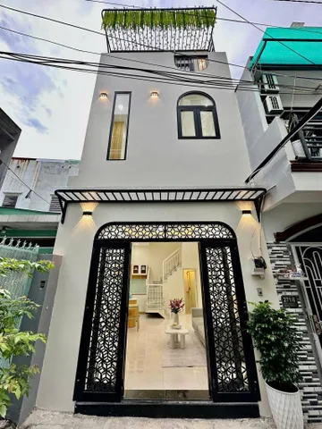 Hạ giá còn 4tỷ 450 sở hữu nhà 34m² đường Nguyễn Đình Chiểu, P4, Q3. Xây 3 tầng