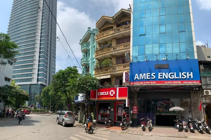 Cho thuê văn phòng tòa nhà 12 tầng, phố cổ, trống DT 250m2 giá 52tr/tháng