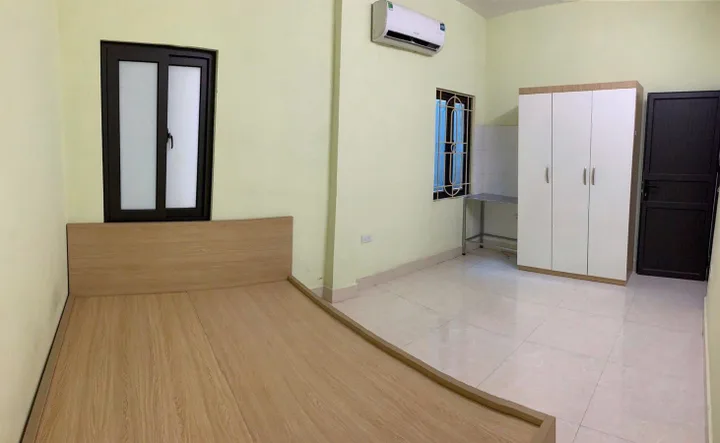 Bán Nhà Đường Cầu Giấy. Cầu Giấy. Ô Tô. DT 63m2. MT 4.8m. 5 Tầng. Giá 18.8 Tỷ.