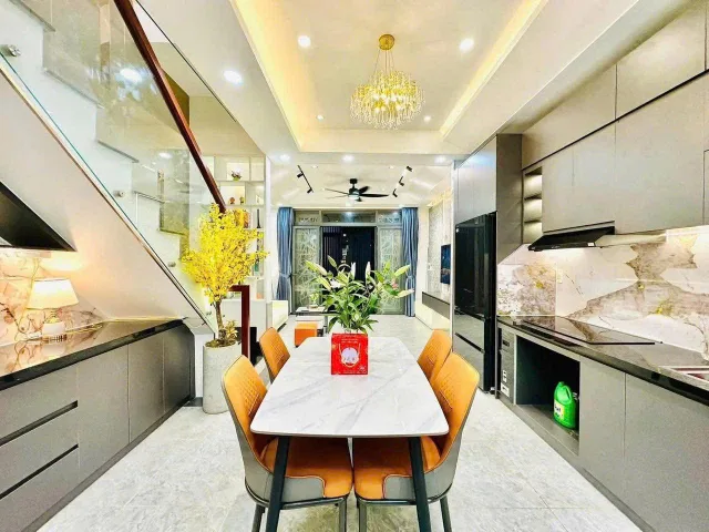 NHÀ HXH LÊ HỒNG PHONG 40M2 / 2,5 TỶ THUÊ 15TR/THÁNG - QUẬN 5 - SHR