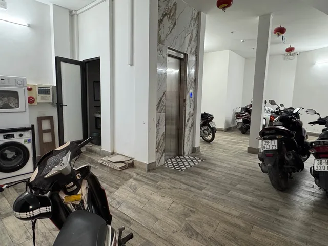 ĐÓN TÀI LỘC HOÀNG KIM VỚI TÒA NHÀ CĂN HỘ DỊCH VỤ KIM NGƯU - 6 TẦNG THANG MÁY - DÒNG TIỀN ĐỈNH - NGÕ Ô TÔ