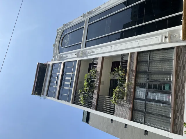 Bán nhà Văn Quán 65m2, mặt phố kinh doanh, hai thoáng, nhà đẹp ở luôn, giá 15 tỷ