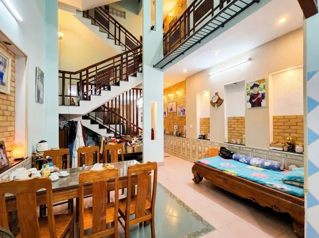 Chính chủ bán nhà 3 tầng mặt tiền đường 10m5 Dương Văn Nga , Sơn Trà , Đà Nẵng