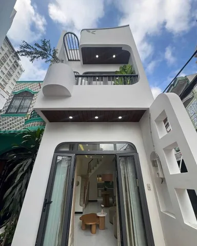 Nhà vừa hoàn công bán gấp Đăng Thai Mai, Phú Nhuận, Giá 2 tỷ900tr DT 75m2, hẻm 6m HĐ thuê 19tr SHR
