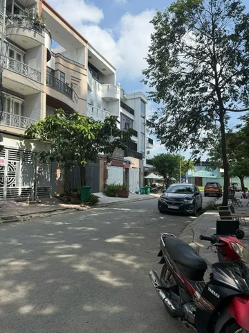 BÁN NHÀ ĐƯỜNG D32, PHƯỚC LONG B - 126m2 - 4 TẦNG - GIÁ 19.5 TỶ TL