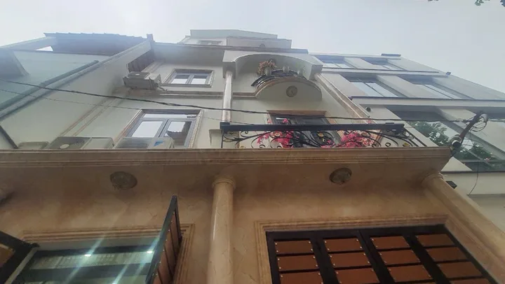 Nhà 4 tầng Lam Sơn khu sân bay - 55m2 - Sẵn dòng tiền 20tr/tháng - Nhỉnh 9 tỷ