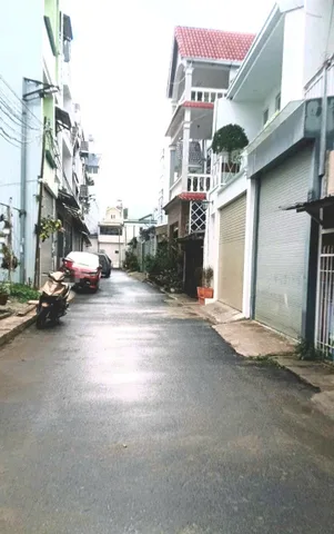 Bán nhà sổ riêng đường nhựa lớn khu dân cư trung tâm, đi chợ đêm Đà Lạt hơn 5p