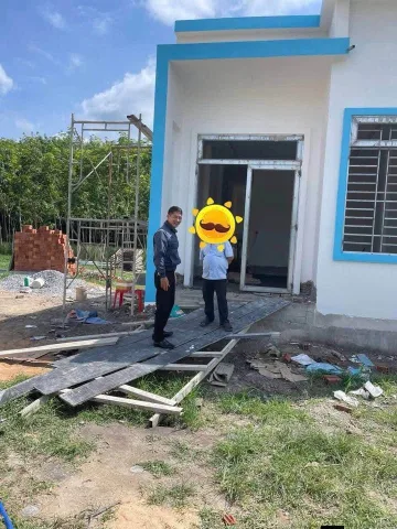 Bán đất 225m² có sẵn 60m² thổ cư ngang 5m giá 600 triệu đang xây nhà ở 2 phòng ngủ gần KCN Minh Hưng Chơn Thành