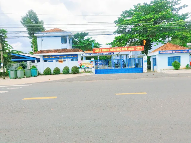 Kẹt tiền cần bán 3426,6m2, giá chỉ 915tr đất gần trường học An Linh, Phú Giáo, Bình Dương