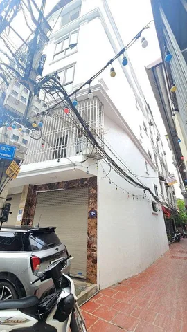 Bán Nhà Đông Ngạc Cạnh ĐH Y Tế  Công Cộng . Lô Góc. Ô Tô Tránh Vào Nhà. 35m 5 Tầng 8.4 Tỷ