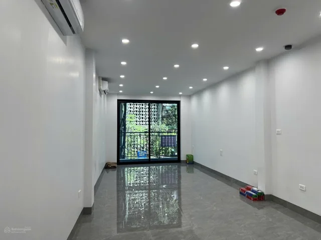 Cho Thuê Tòa Nhà Tạ Quang Bửu - Hai Bà Trưng 50M² 5 Tầng Thang Máy - Thông Sàn - Kinh Doanh...Cho Thuê Lẻ , Thuê Cả Nhà 62tr