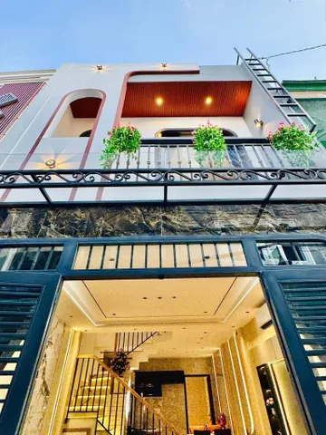 Căn nhà hot nhất lúc này. Nguyễn Thị Tư, Q9. DT 70m2, hẻm 6m, giá 3 tyr750tr, hđ thuê 19tr/th. SHR