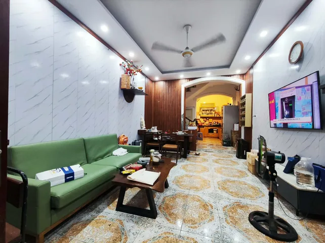 CHO THUÊ NHÀ ĐƯỜNG NGUYỄN CHÍ THANH, BA ĐÌNH, NHÀ ĐẸP, NGÕ RỘNG, GẦN PHỐ