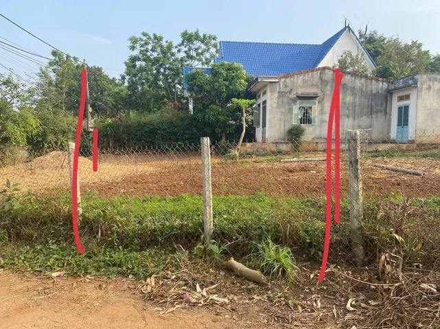 Đất hẻm Hàm Nghi