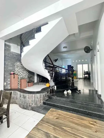 Nhà bán mặt tiền đặng thùy trâm