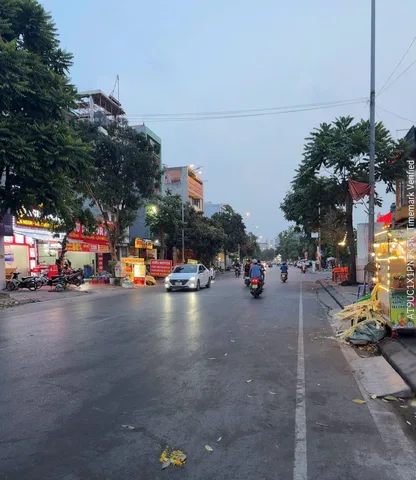 HÀNG HIẾM - LÊ QUANG ĐẠO - TỪ SƠN - OTO TRÁNH- KINH DOANH