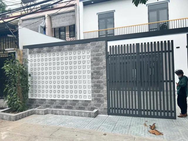 🏭 BÁN GẤP NHÀ XƯỞNG MẶT TIỀN ĐƯỜNG NHỰA 10M – HÓC MÔN