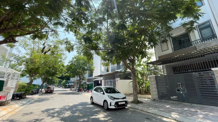 BÁN NHÀ ĐẸP 3 TẦNG KĐT HÀ QUANG 2 GẦN SÔNG ĐANG SẴN DÒNG TIỀN GIÁ CHỈ 11 TỶ