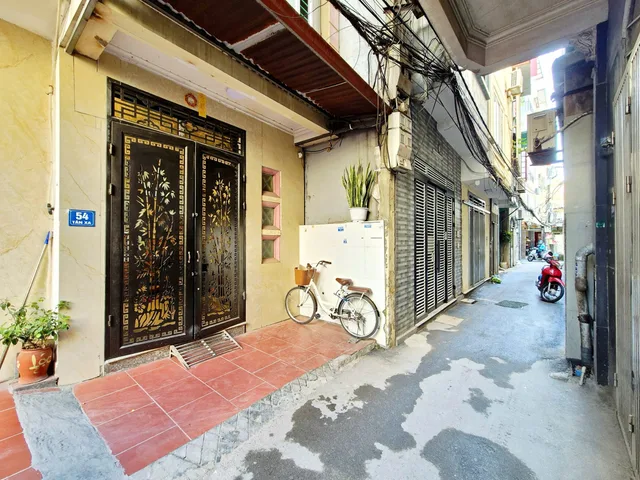 Chuyển về quê ở, cần bán gấp nhà 5 tầng, 2 mặt thoáng vĩnh viễn