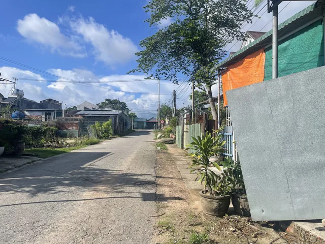Cần bán gấp đất MT Nguyễn Thông