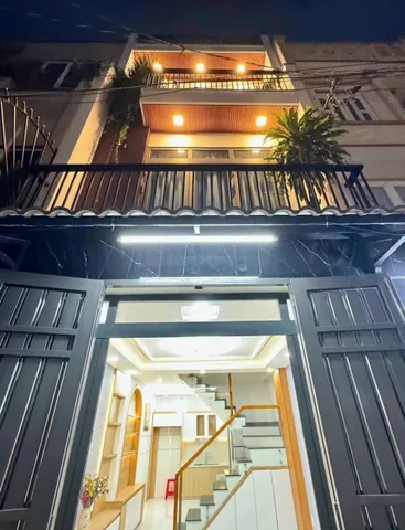 Siêu hiếm căn duy nhất 66,7m2 giá 3 tỷ 350 triệu đường Trường Sa , P12, Quận 3, hẻm xe hơi 4m.