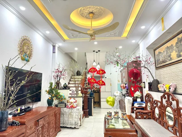 Bán nhà 45m² full thổ cư ngang 3.5m giá 7.99 tỷ tại Đường Ngọc Thụy Phường Bồ Đề
