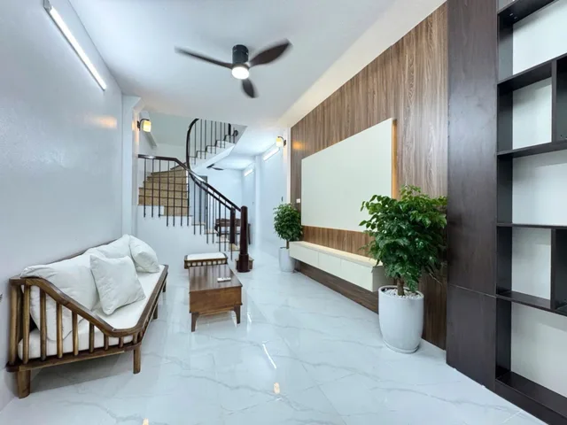 💥 TRUNG TÂM NGỌC THỤY - NHÀ DÂN TỰ XÂY 4 TẦNG FULL NỘI THẤT - Ô TÔ ĐỖ CỬA 💥