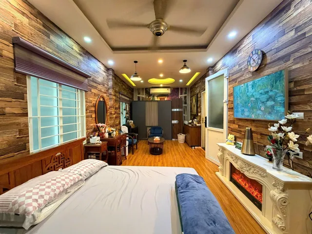TUYỆT PHẨM NHÀ PHỐ LÔ GÓC SÁT VÁCH VINCOM PHẠM NGỌC THẠCH - 5 TẦNG MỚI KÍNH COONG MẶT TIỀN RỘNG BỀ THẾ