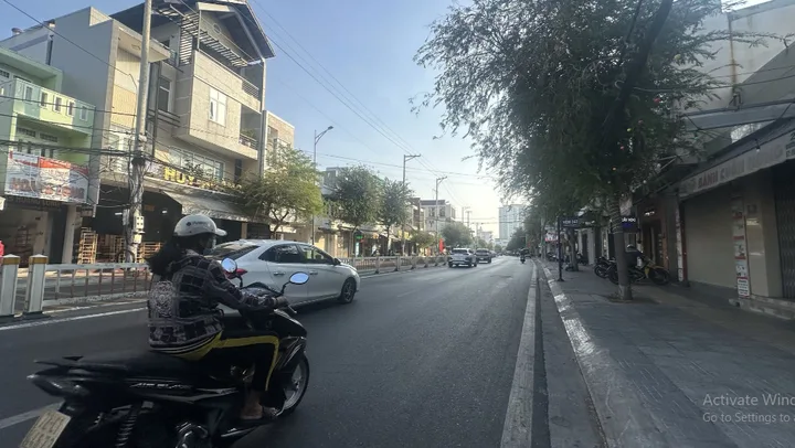 🔥 SIÊU PHẨM MẶT TIỀN NGUYÊN CĂN 1 TRỆT 2 LẦU ĐƯỜNG 30/4 (P. RẠCH DỪA) – NHÀ MỚI ĐẸP LONG LANH – NGANG 7M BỀ THẾ – PHÙ HỢP Ở VÀ KINH DOANH GIÁ 20 TRIỆU 🔥