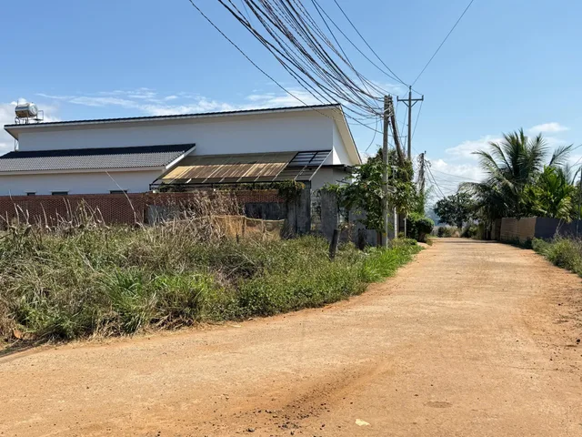Bán đất 307m² có sẵn 200m² thổ cư ngang 10m giá 2.9 tỷ gần QL20 Xã Đức Trọng