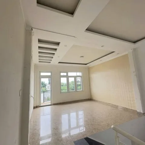 Cho thuê nhà nguyên căn mặt đường Xô Viết Nghệ Tĩnh P6 Đà  Lạt.
