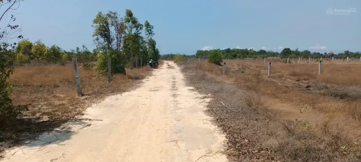 Bán đất tại đường Cù Chính Lan, Tân Bình, Thị xã La Gi, Bình Thuận, 3,3 tỷ, 5009 m2 đẹp, nhiều tiện ích