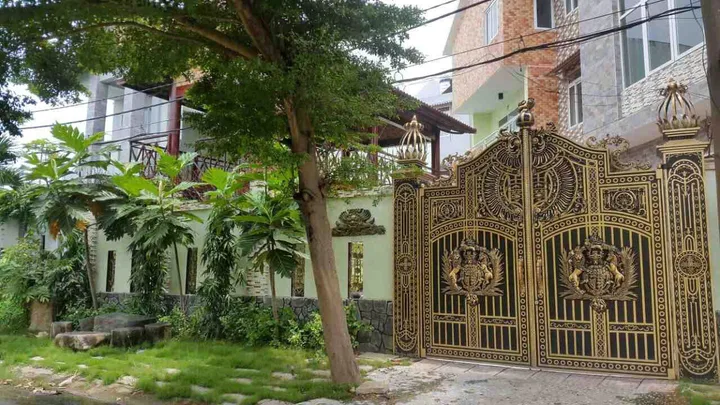 Bán Biệt Thự MT Rạch Bà Lớn, KDC Phong Phú 5 - đối diện Bến Xe Quận 8. Chỉ vài bước ra Trường Quốc Tế Nam Mỹ