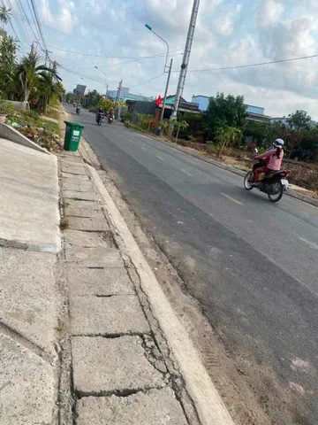 Bán nhà kho mt ĐT 835C , xã Phước Vân dt 172m2 full thổ giá chốt 2,8 tỷ