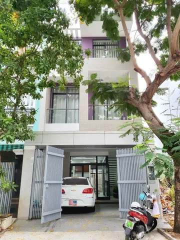 A Toán nhờ bán căn nhà 4 tầng 5x19m sổ hồng sẵn 12 tỷ 9