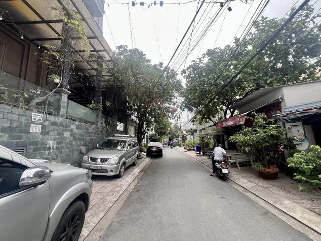 BÁN NHÀ ĐƯỜNG SỐ 62, THẢO ĐIỀN, QUẬN 2 - DT 95M2 - MẶT TIỀN KHU THẢO ĐIỀN - NỞ HẬU ĐẸP - GIÁ 19.5 TỶ