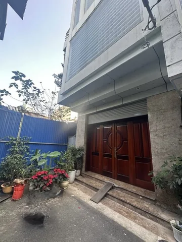 Bán Nhà Dân Xây, Phân Lô, Trần Quốc Hoàn, Cầu Giấy, 5T, 4PN, Căn Góc, Gara Ô Tô, MT4m, 20 Tỷ