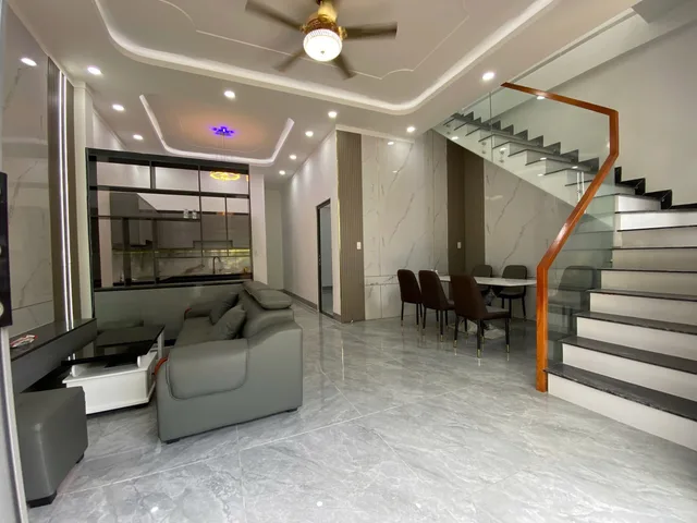 Nhà Giá tốt khu trung tâm – thích hợp an cư hoặc đầu tư.Thiết kế Hiện Đại. Thổ Cư. Hoàn Công