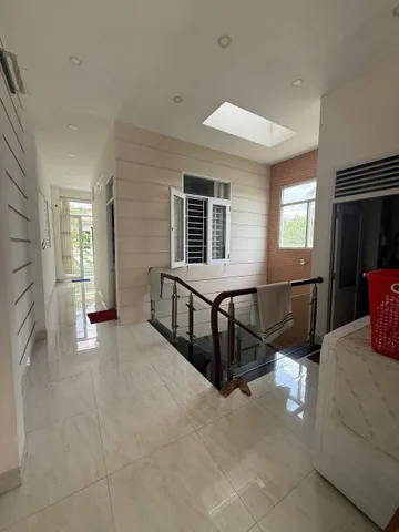 Bán NHÀ 2 TẦNG NGỌC HIỆP – Ô TÔ TỚI NHÀ – GIÁ CHỈ 3,9 TỶ thương lượng 
📍 Cách đường Lương Định Của 300m, siêu thị GO chỉ 600m.