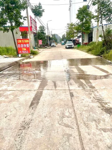 Bán lô góc 1 tỷ 750 triệu ngay trục trính kinh doanh Hoàng Văn Thụ