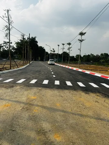 100m TRỤC CHÍNH KINH DOANH sát vách CNC Hòa Lạc,Full Thổ cư,gần Quốc Lộ 21A,đường thông 2 oto tránh