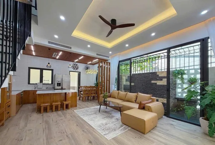BÁN CĂN BIỆT THỰ MINI 3 TẦNG 3 MÊ ĐƯỜNG 3 THÁNG 2 - HẢI CHÂU ĐÀ NẴNG-  dt 78m2 - NGANG HIẾM 6.8M - CÁCH ĐƯỜNG CHÍNH CHỈ 30M - TẶNG FULL NỘI THẤT ĐẸP