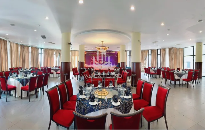 🔥 SIÊU PHẨM MẶT BẰNG LẦU 3 SEASIDE RESORT MẶT TIỀN TRẦN PHÚ (P.1) – QUỸ SÀN THƯƠNG MẠI TRONG KHUÔN VIÊN NGHỈ DƯỠNG KHỦNG 1.403M² – GIÁ THUÊ 150 TRIỆU! 🔥